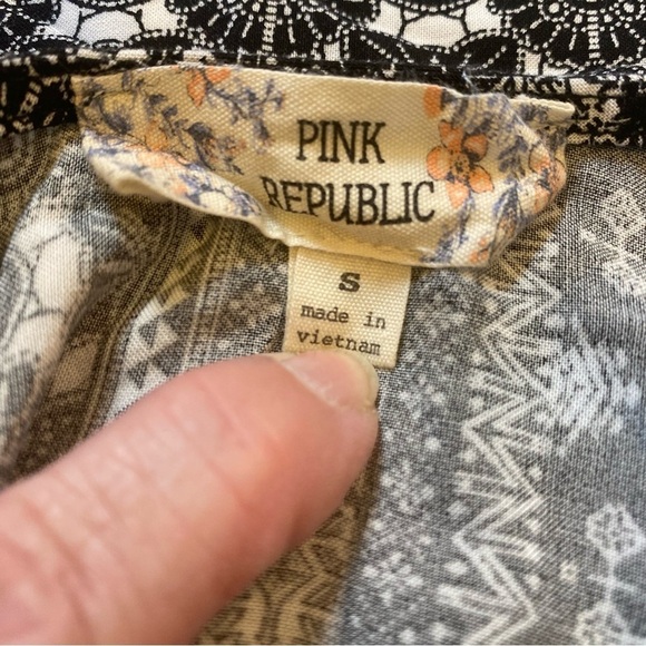 Pink Republic Skater Dress Sz Small Black White Geometric Bar‎ Back Rayon Casual - Picture 8 of 13